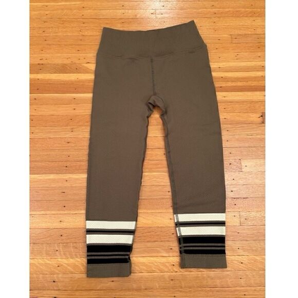 Free People Movement Finish Line Olive Green ribbed crop leggings - Picture 1 of 6